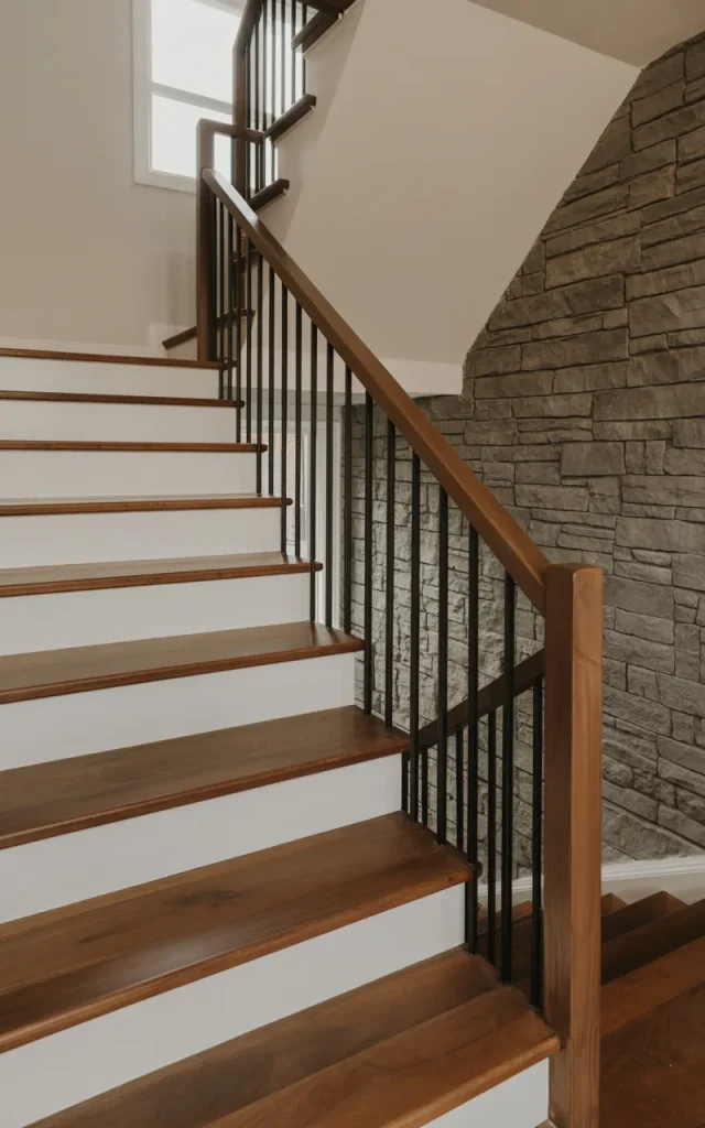 Layer textures with a mixed-material staircase